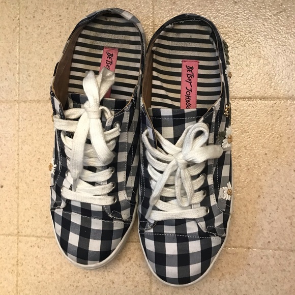 Betsy Johnson Edna slip on sneakers - Picture 1 of 6